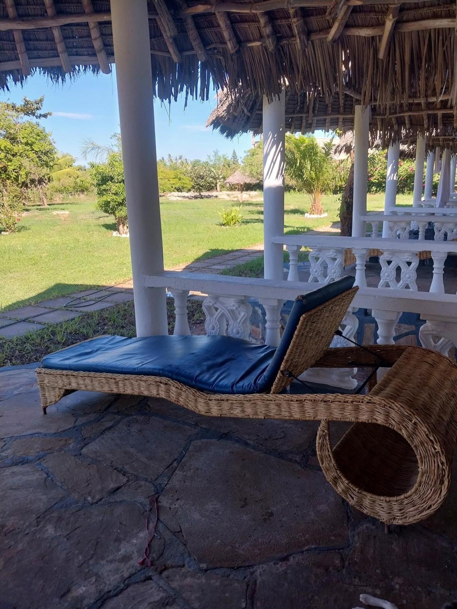 Villa Sagwe Riviera Diani, Kenya