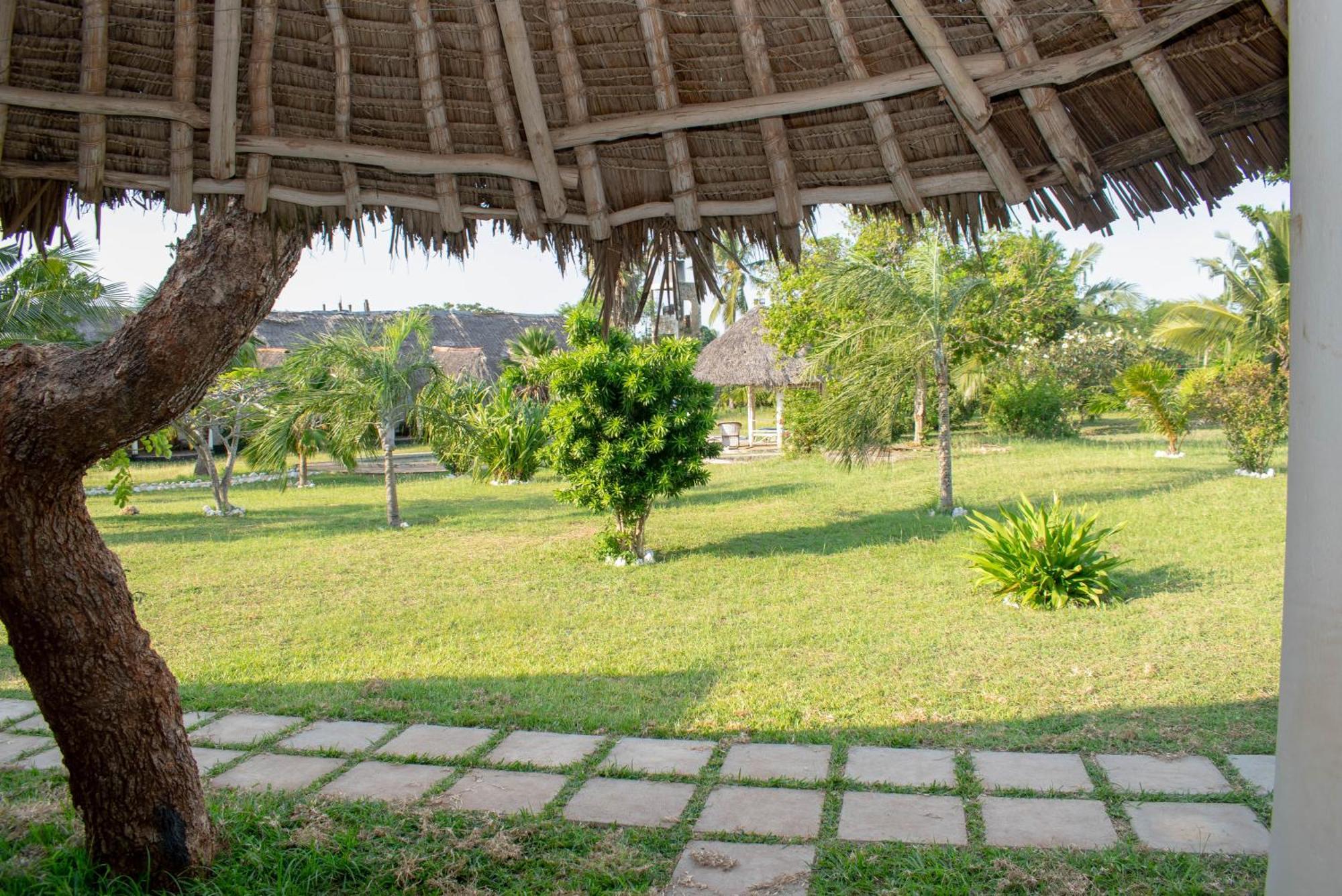 Sagwe Riviera Diani, Kenya Villa